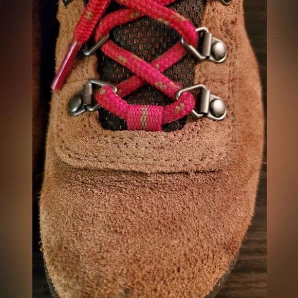 Columbia Womens suede hiking boots Size 6 - Picture 4 of 10